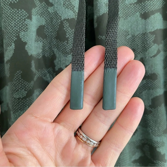 LULULEMON Ready to Rulu Jogger 29" Heritage Camo Dark Olive Green  Twill Size 2 - Picture 14 of 16